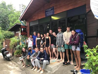 Zak, Yasmin, Ella, Ryan, Tereza and Friends | Chiang Mai Trekking | Le meilleur trekking à Chiang Mai avec Piroon Nantaya